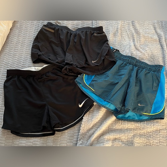 Nike shorts - Picture 1 of 7